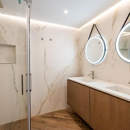 The Sapphire Hideaway *