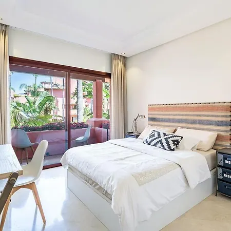 The Sapphire Hideaway Апартаменты *