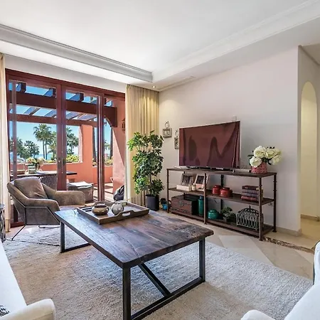 Апартаменты The Sapphire Hideaway *