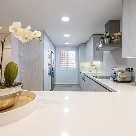 The Sapphire Hideaway Apartment *