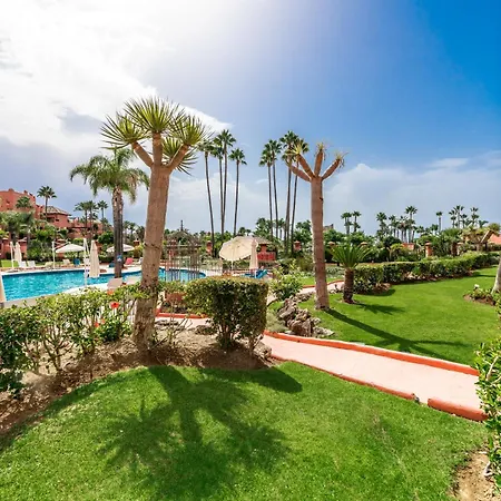 The Sapphire Hideaway Апартаменты Эстепона