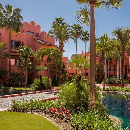 The Sapphire Hideaway Апартаменты *