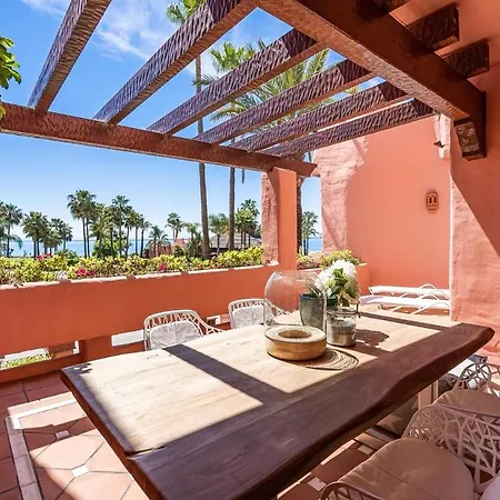 The Sapphire Hideaway 公寓